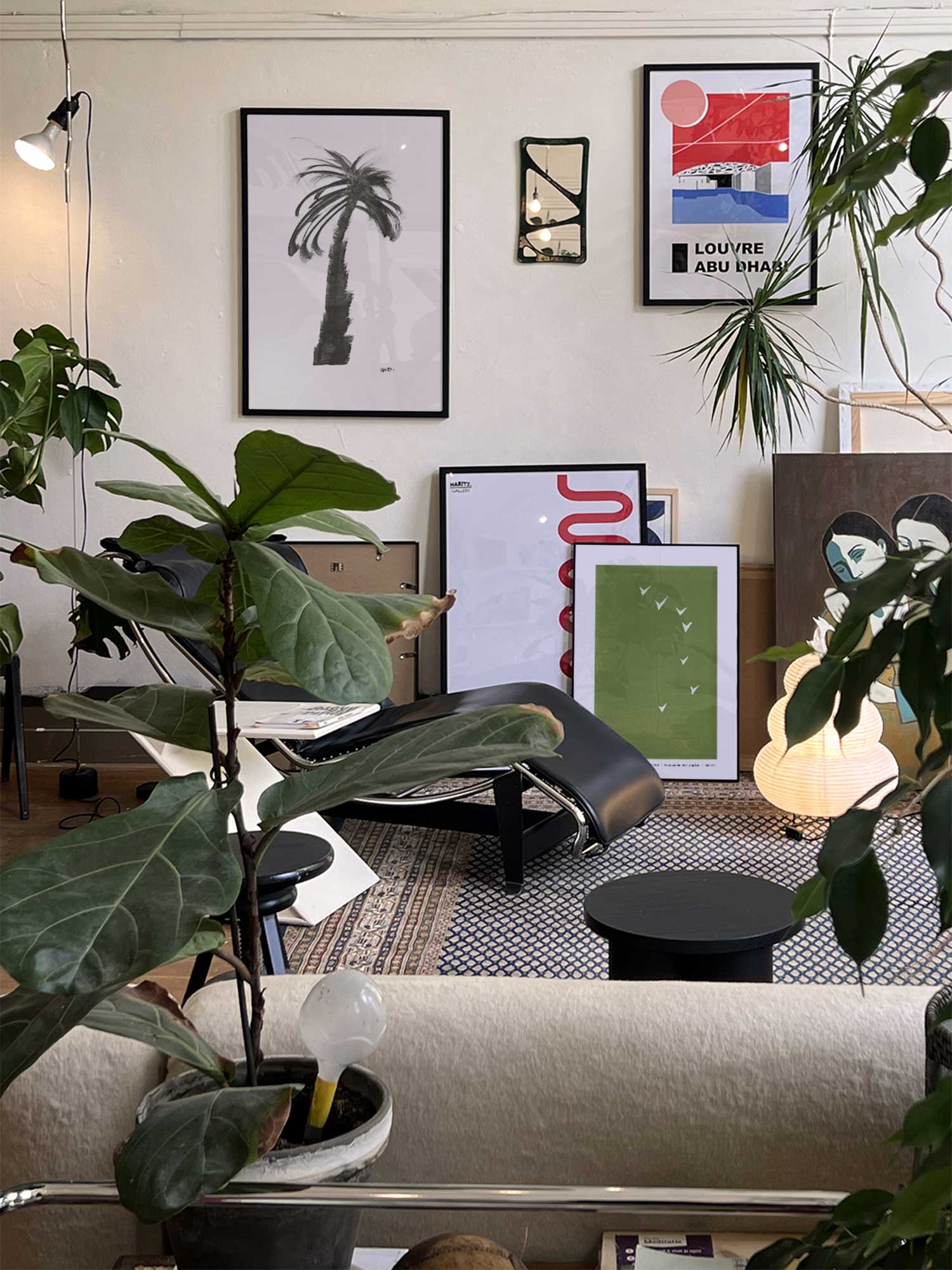Affiche Palmier1 de Haritz accrochée au mur dans un intérieur parisien végétal et artistique.