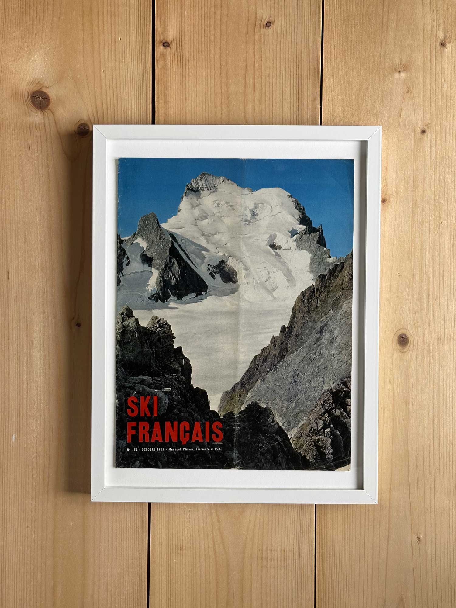 Affiche ski vintage originale 1965 extraite du magazine Ski Français, massif alpin enneigé. Collection Archives Haritz