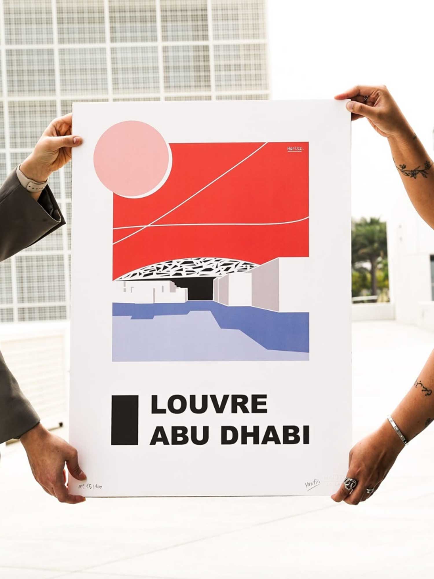 Affiche du Louvre Abu Dhabi dessinée par l'artiste Haritz — édition limitée numérotée et signée représentant l'architecture iconique du musée